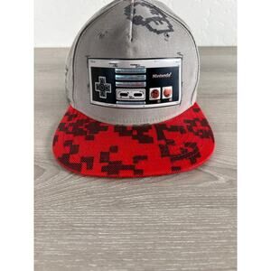 Nintendo NES Men's Snapback Gray Red- Character Silhouette Baseball Cap Hat- EUC